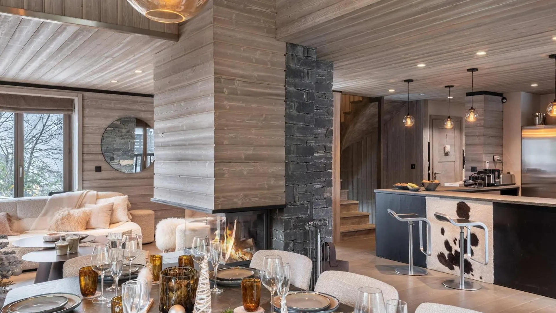 Luxueux Chalet 6 Chambres Avec Jacuzzi Et Home-Cinema A Megeve, Proche Centre - Fr-1-569-93 0*, Megeve